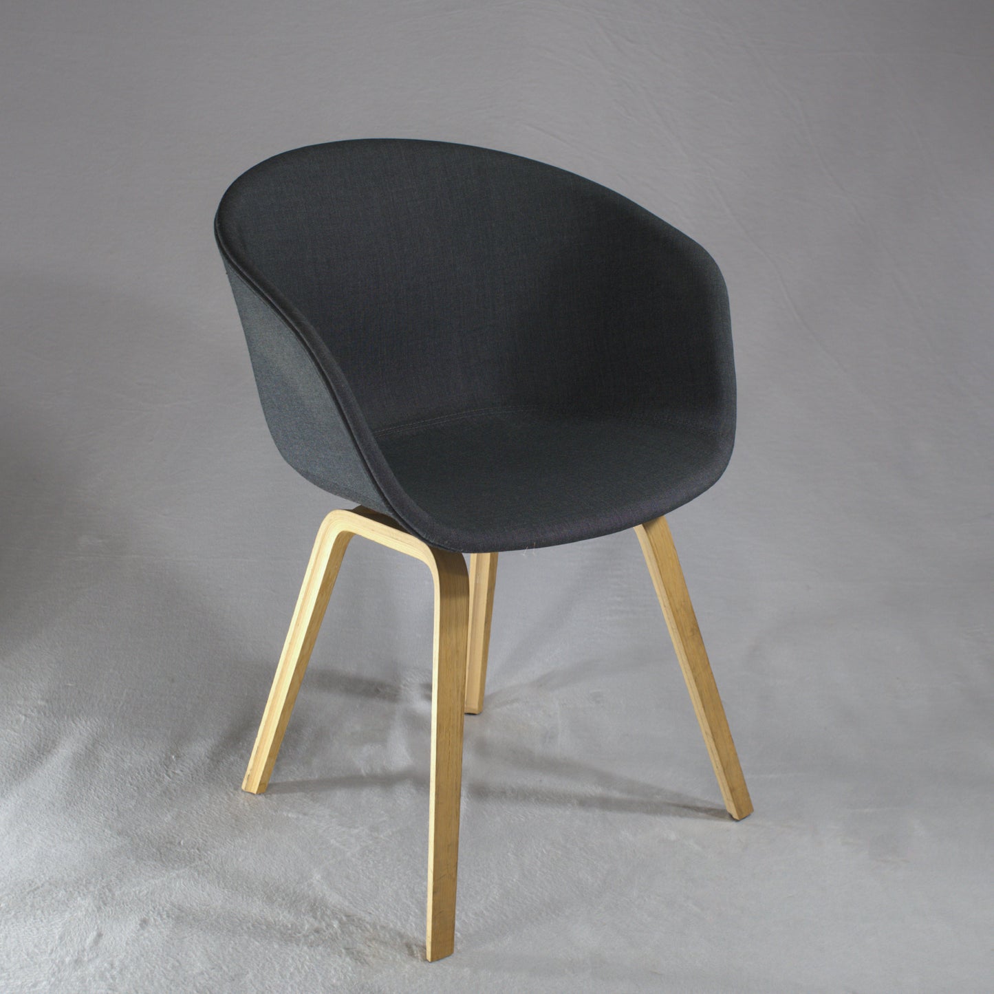 Hay About A Chair AAC in grau - gebraucht Kat. 1