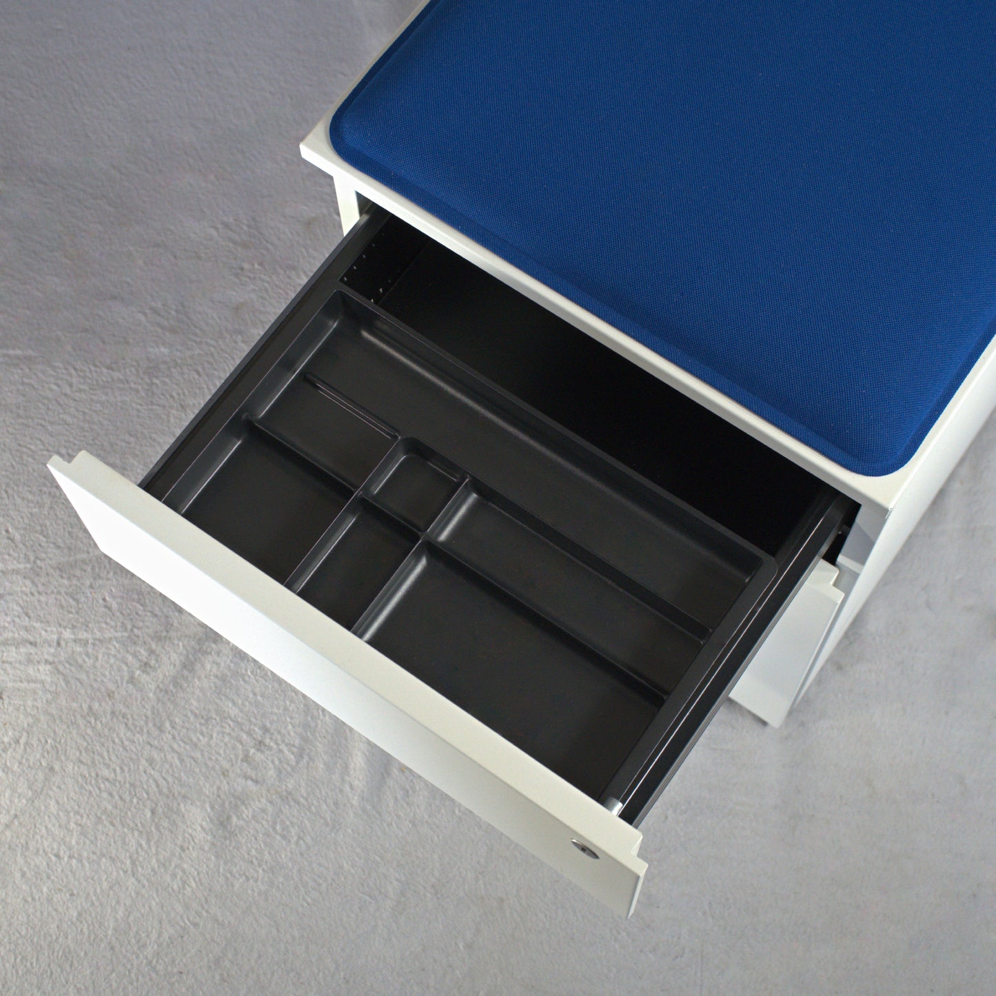 Steelcase Rollcontainer mit Sitzpolster - gebraucht (Copy)